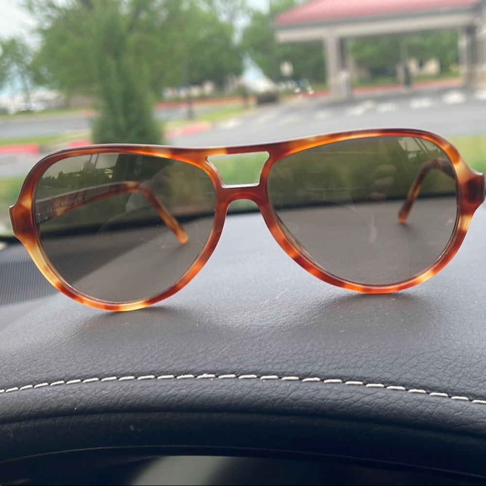 Stylish Tortoiseshell Sunglasses